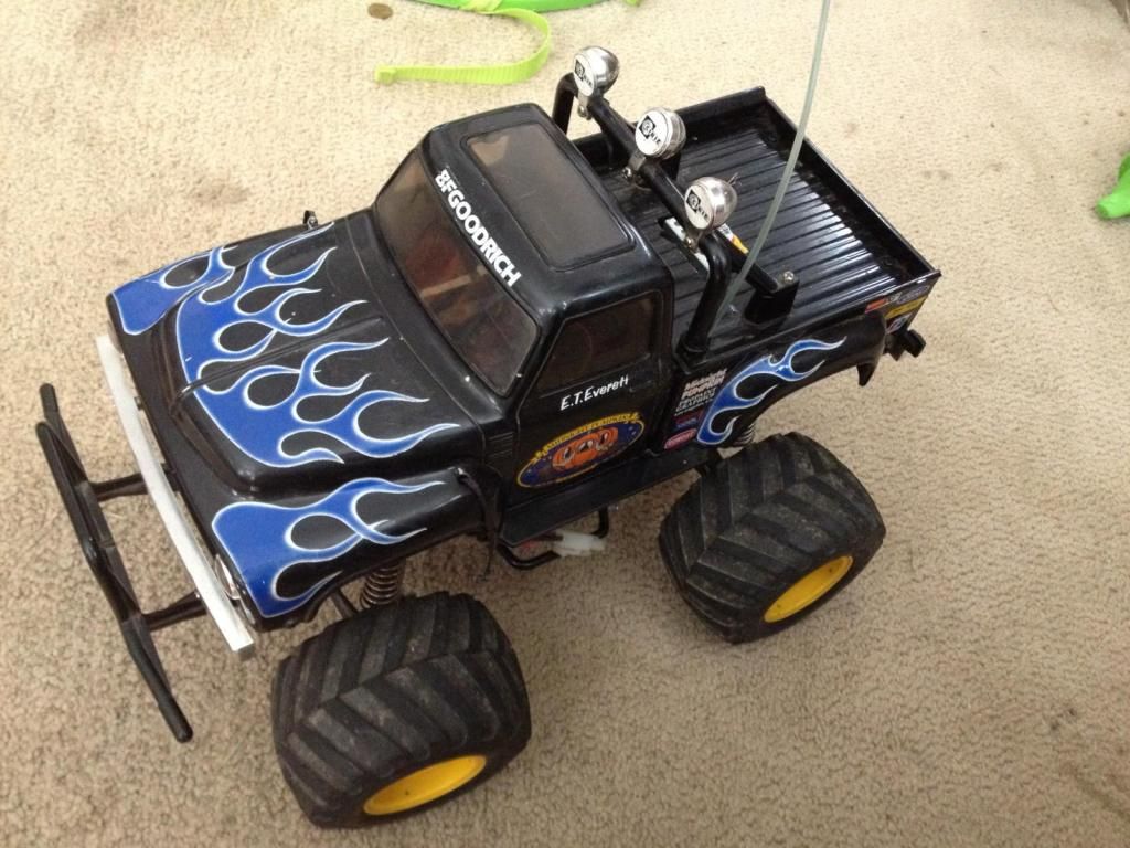 rc truck midnight pumpkin